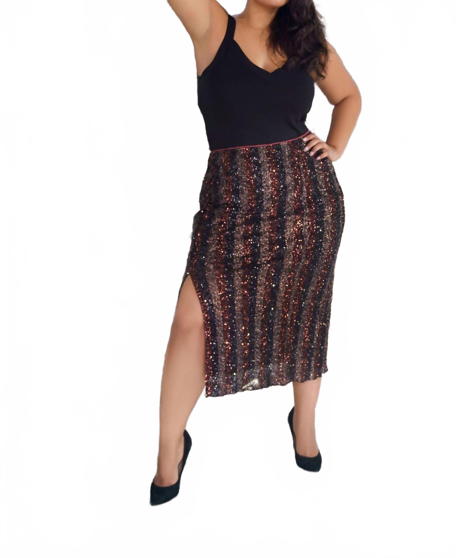 

Далиас Миди-юбка плюс в шоколадном цвете -bl^nk-