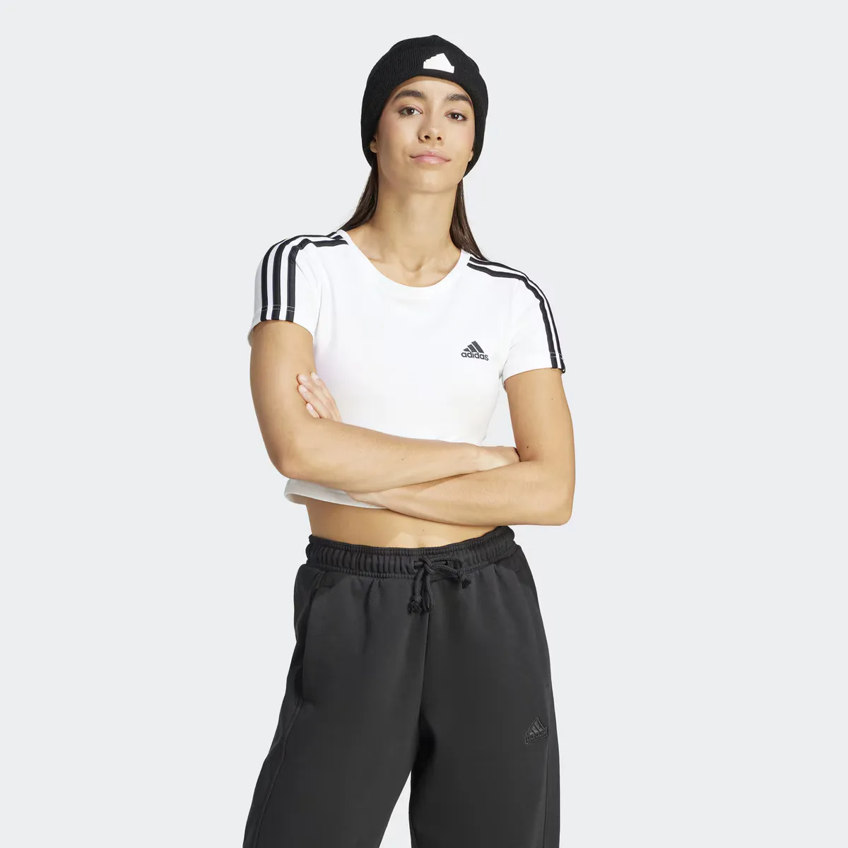 

Женская футболка Adidas Essentials с тремя полосками, белый/черный