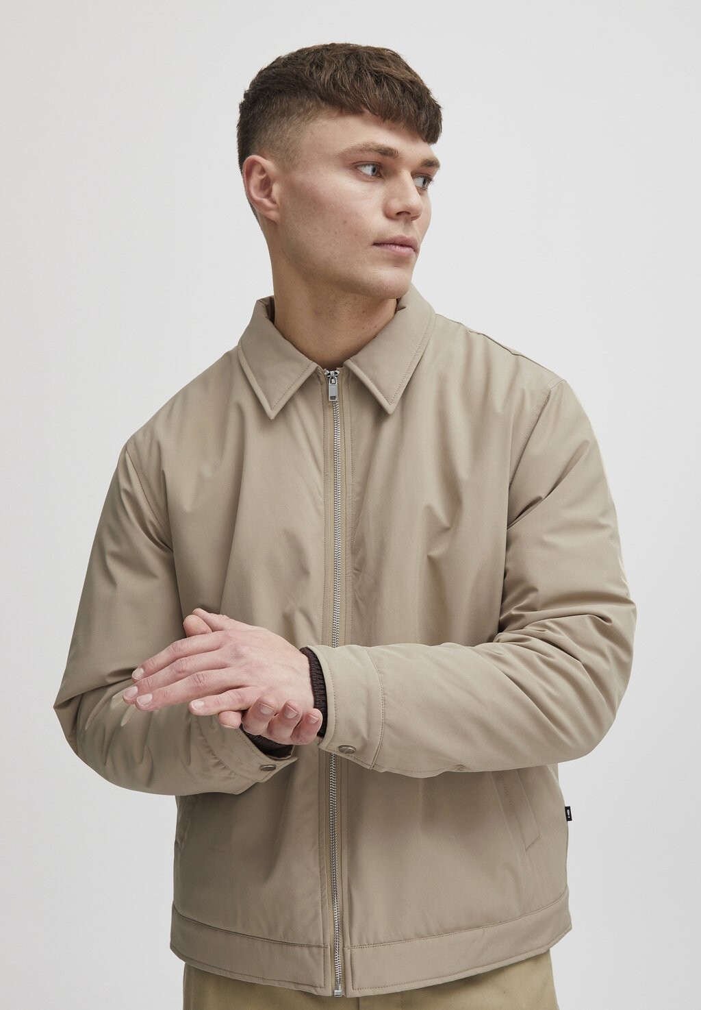 

Легкая куртка SDGORE Solid, цвет beige