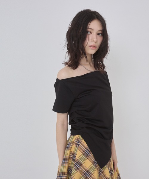 

Мини-топ из флиса с открытыми плечами, бренд ENVYM, черный