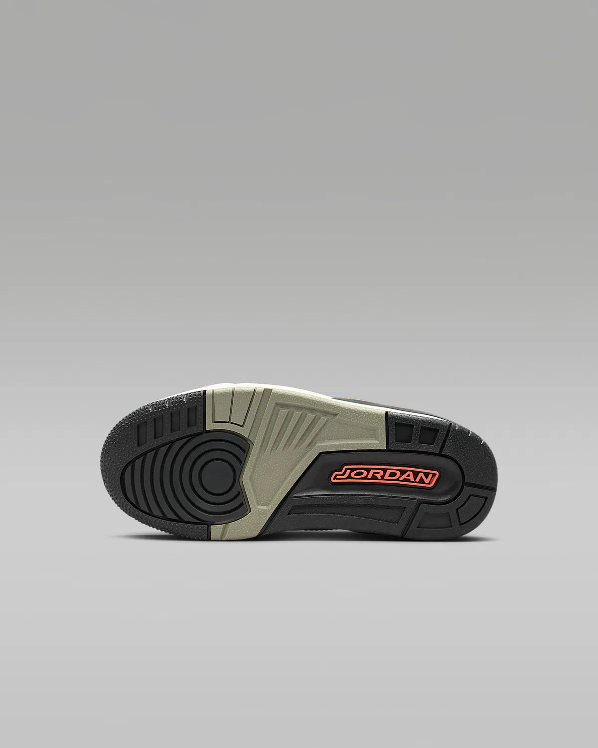 Детские кроссовки Jordan Spizike Low, Anthracite/Light Wild Mango/Cargo Khaki/Spruce Fog — фото 2
