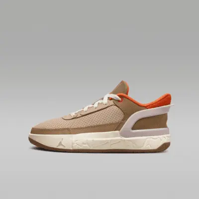 

Кроссовки Jordan DAY1 EO, цвет Dark Driftwood/Rattan/Hemp/Brilliant Orange