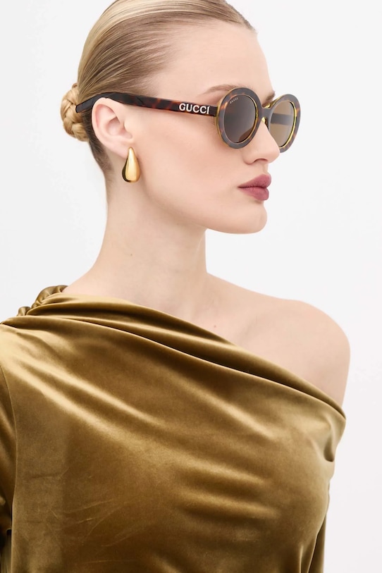 

Солнцезащитные очки Gucci, коричневый