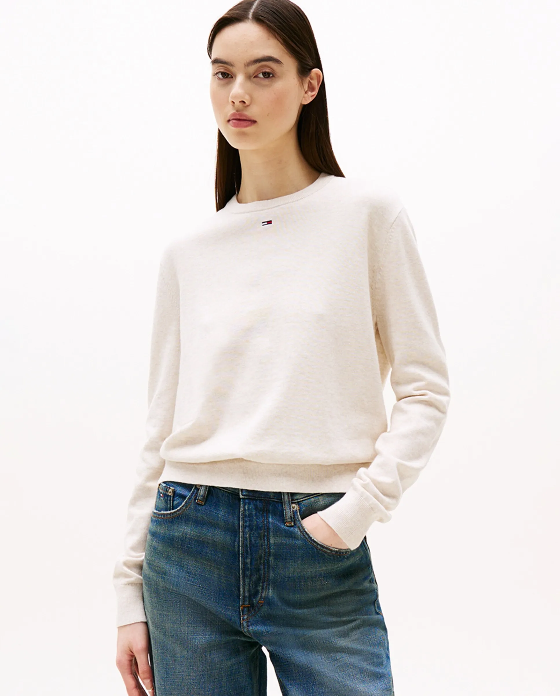 

Базовый женский джемпер с круглым вырезом Tommy Jeans, естественный