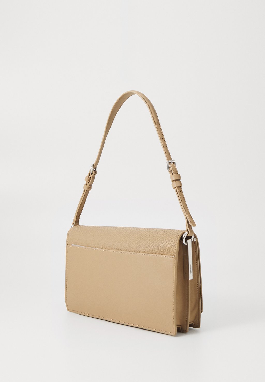 

Сумка ELONGATED SHOULDER BAG Calvin Klein, бежевый