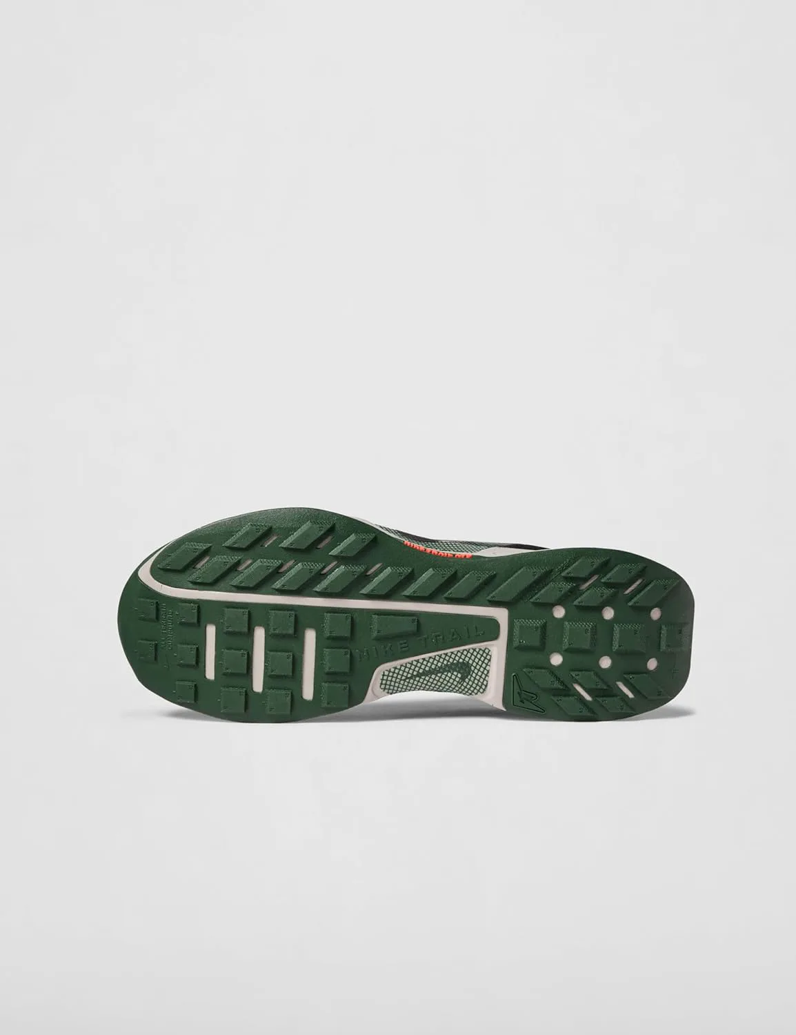 Мужские кроссовки для трейлраннинга Nike Juniper Trail 3, черный/ярко-малиновый — фото 4