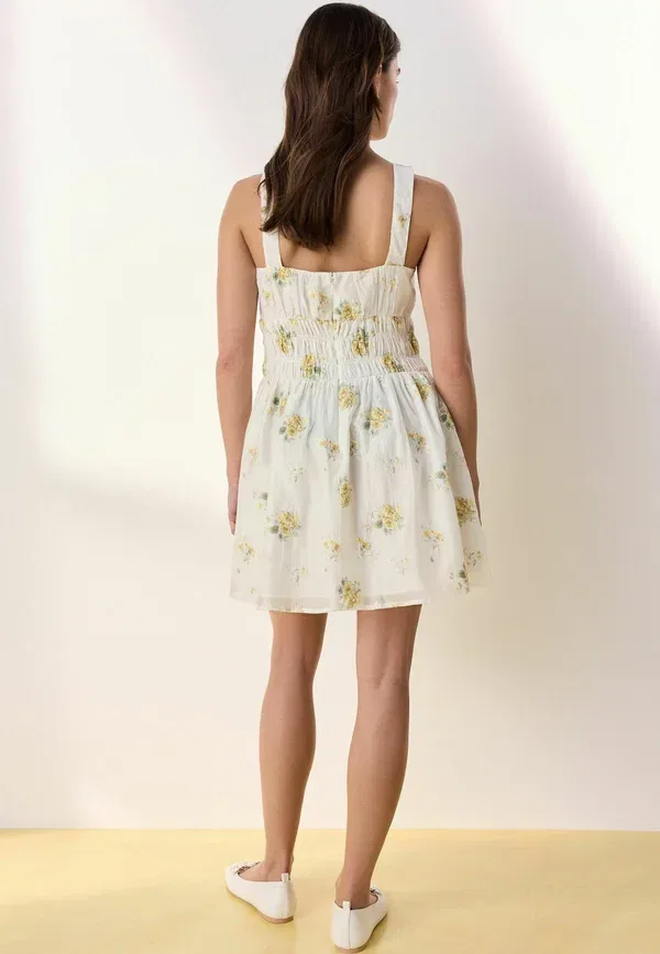 Платье Regular fit Tabitha Simmons x Square Neck Floral Mini Dress, цвет экрю с белым цветочным узором — фото 4