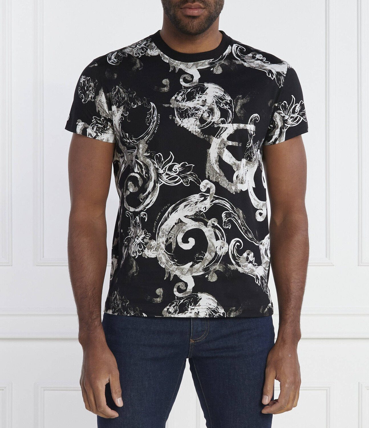 

Футболка Versace Jeans Couture Slim Fit, черный