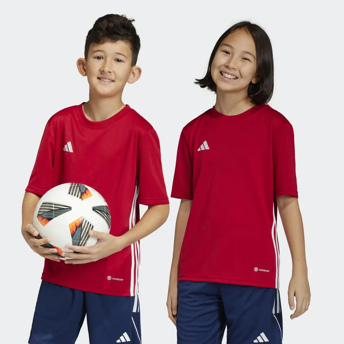 

Детская футболка Adidas Tabela 23, красный