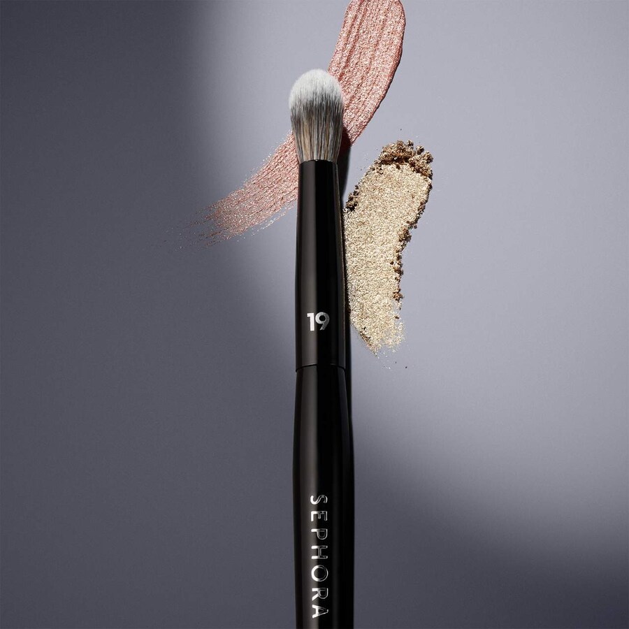Кисть для создания складки века PRO Crease Brush #19 SEPHORA COLLECTION — фото 2
