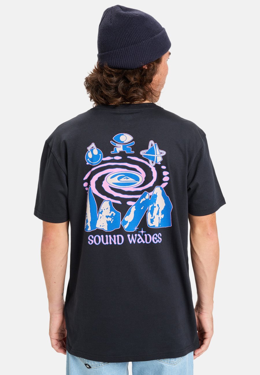 

Футболка Quiksilver WAVES FESTIVAL, Kvj/Black, Черный, Футболка Quiksilver WAVES FESTIVAL, Kvj/Black