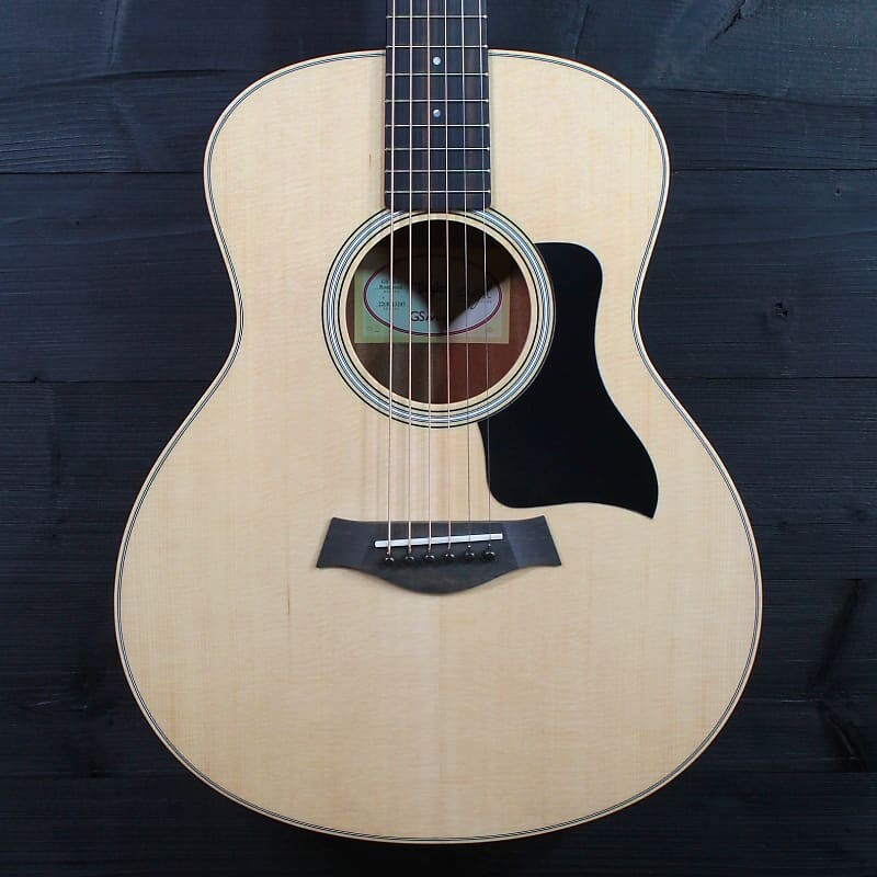 

Акустическая гитара Taylor GS Mini Rosewood w/ Deluxe Softshell Case