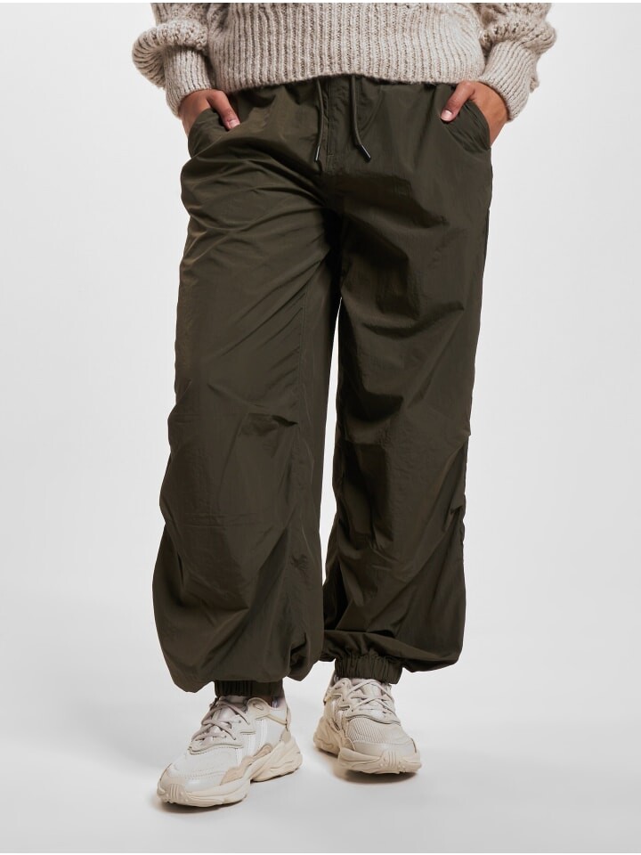 

Брюки-карго ONLY Cargohose, цвет olive night