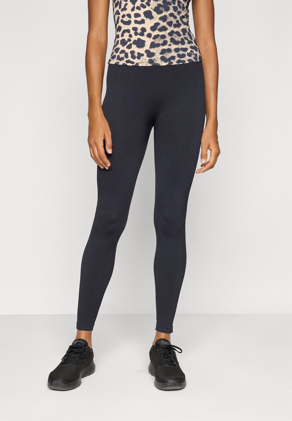 

Леггинсы RESTORE SEAMLESS LEGGING P.E Nation, черный