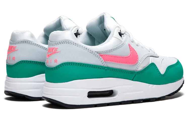 Кроссовки Nike Air Max 1 для женщин — фото 4