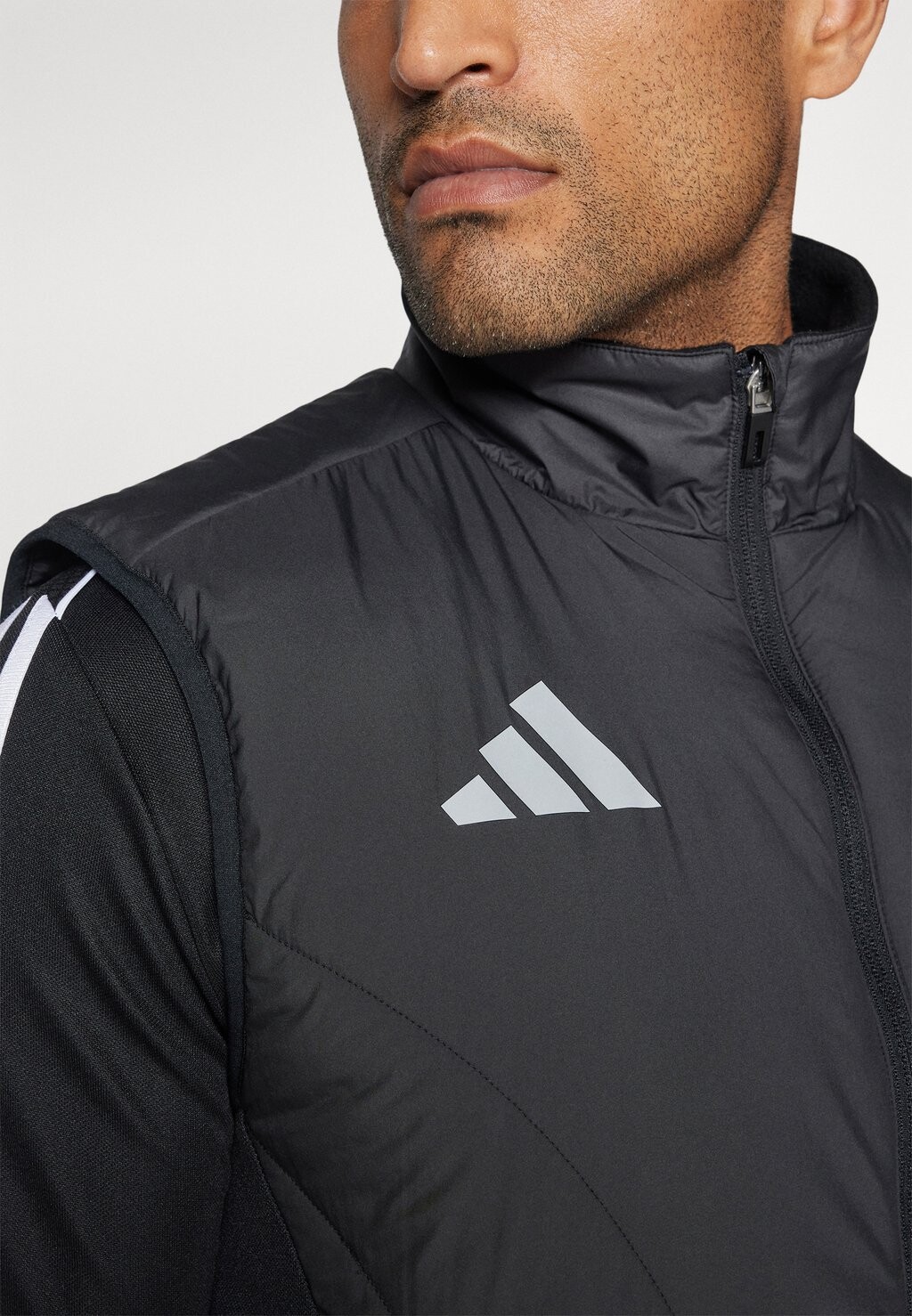 

Жилет TIRO24 COMPETITION WINTERIZED VEST adidas, черный
