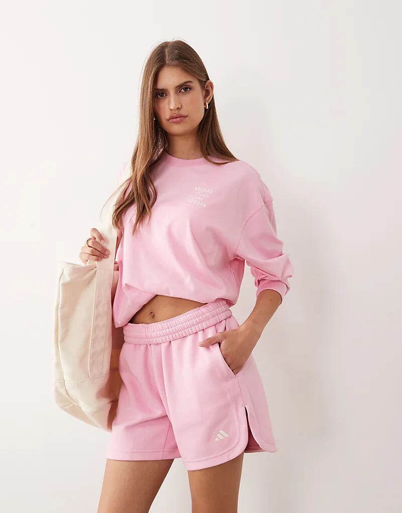 

Джерси-шорты Adidas Performance Three Stripes Studios розового цвета