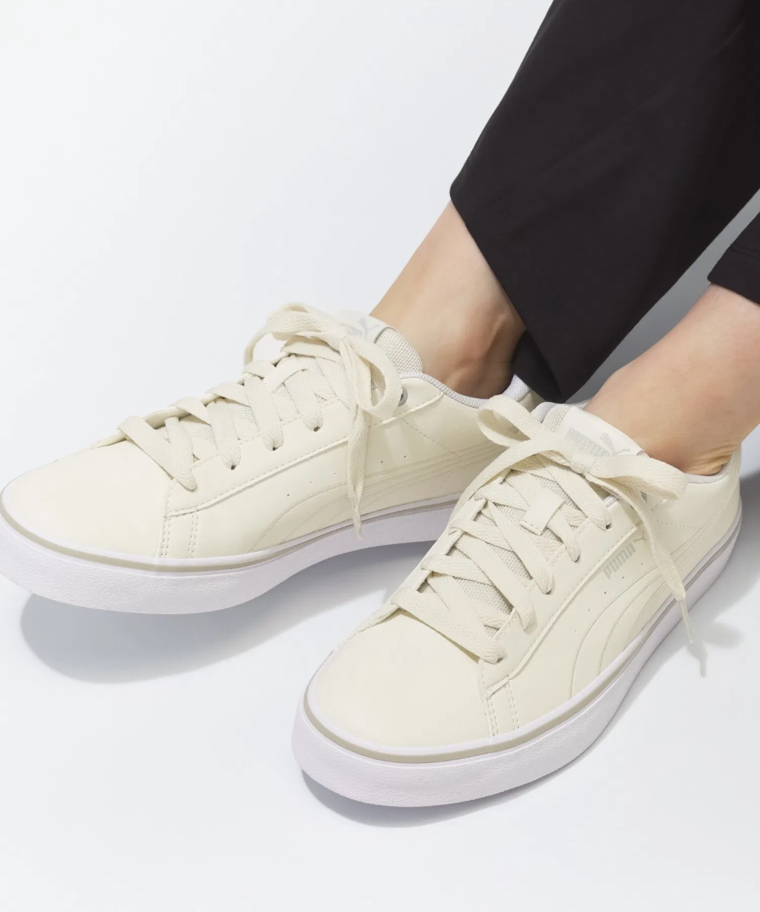 Мужские кроссовки PUMA V コート белые