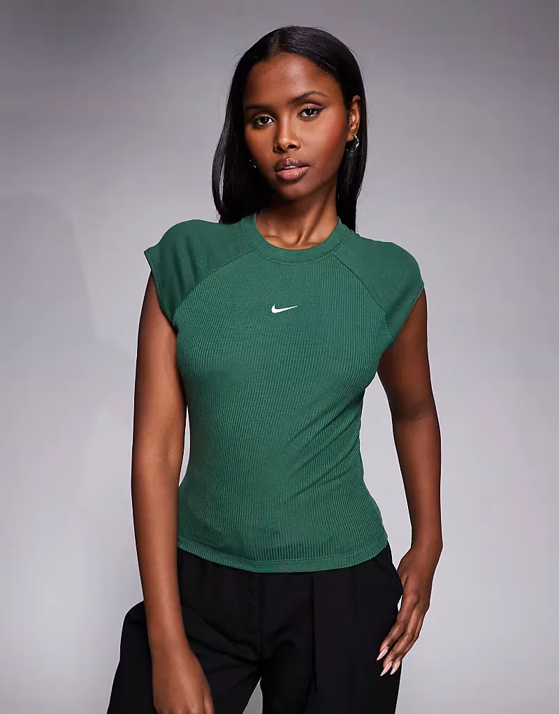 Вязаный топ Nike Chill в рубчик, зеленый