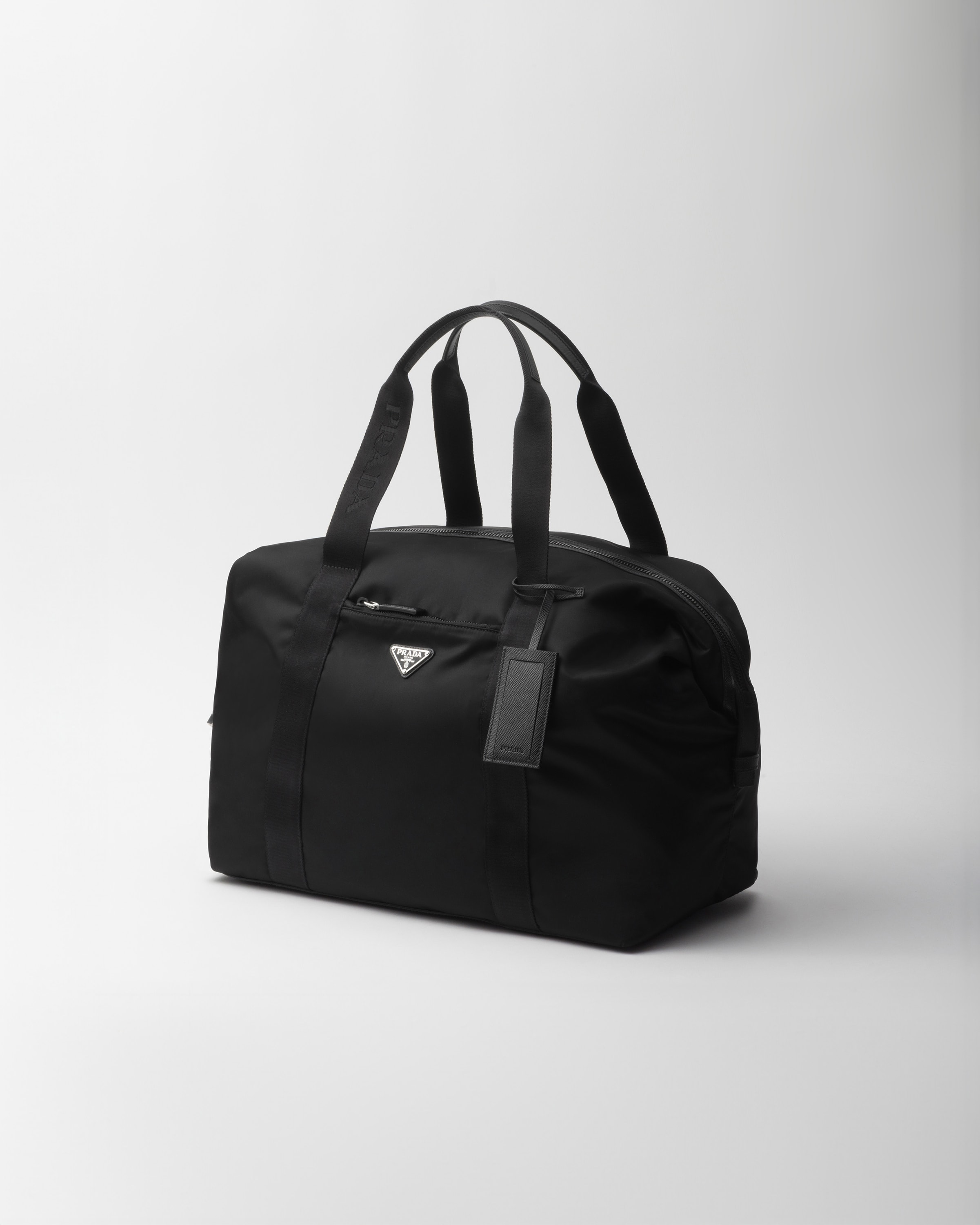 Дорожная сумка из материала Re-Nylon и кожи сафьяно Prada, черный — фото 2