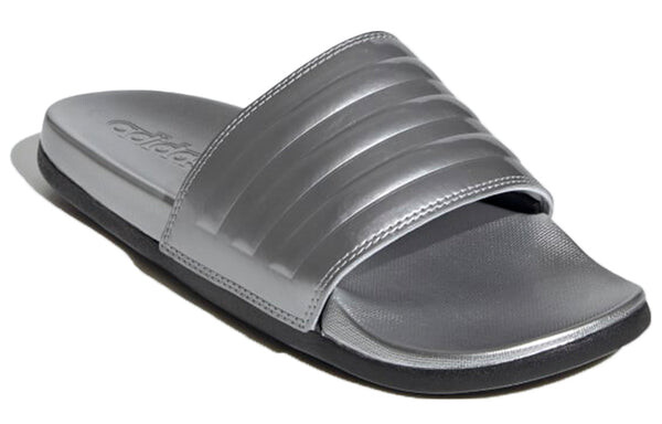 Тапочки adilette comfort slide 'silver metallic' Adidas, серебряный — фото 3
