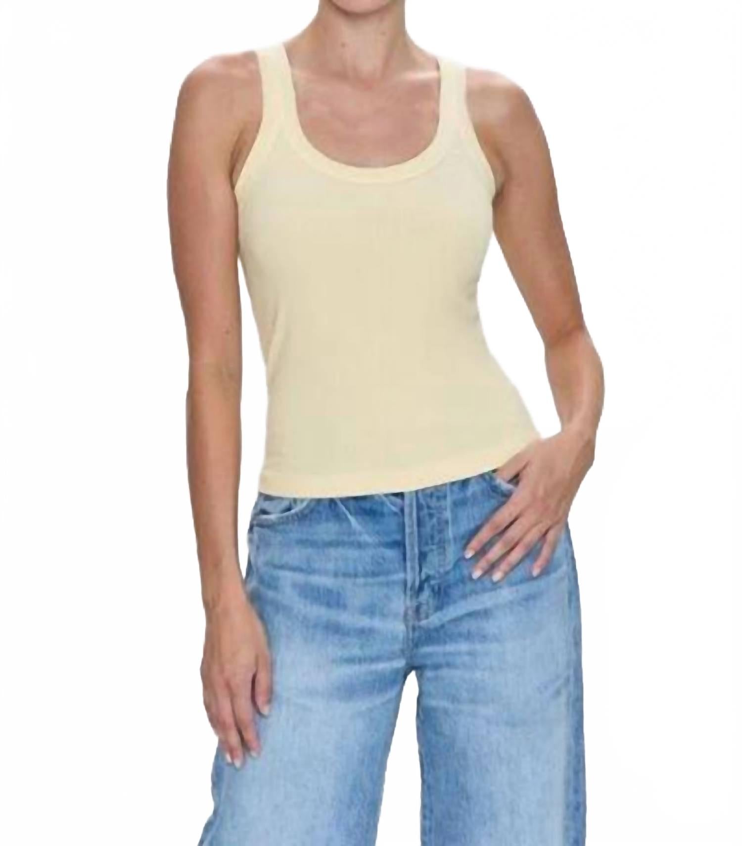 

Кристи майка-топ с круглым вырезом без рукавов в карамельно-желтом цвете PISTOLA