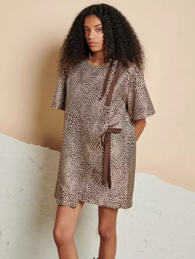 

Платье GHOSPELL Leighton Leopard Wrap, цвет brown/multi