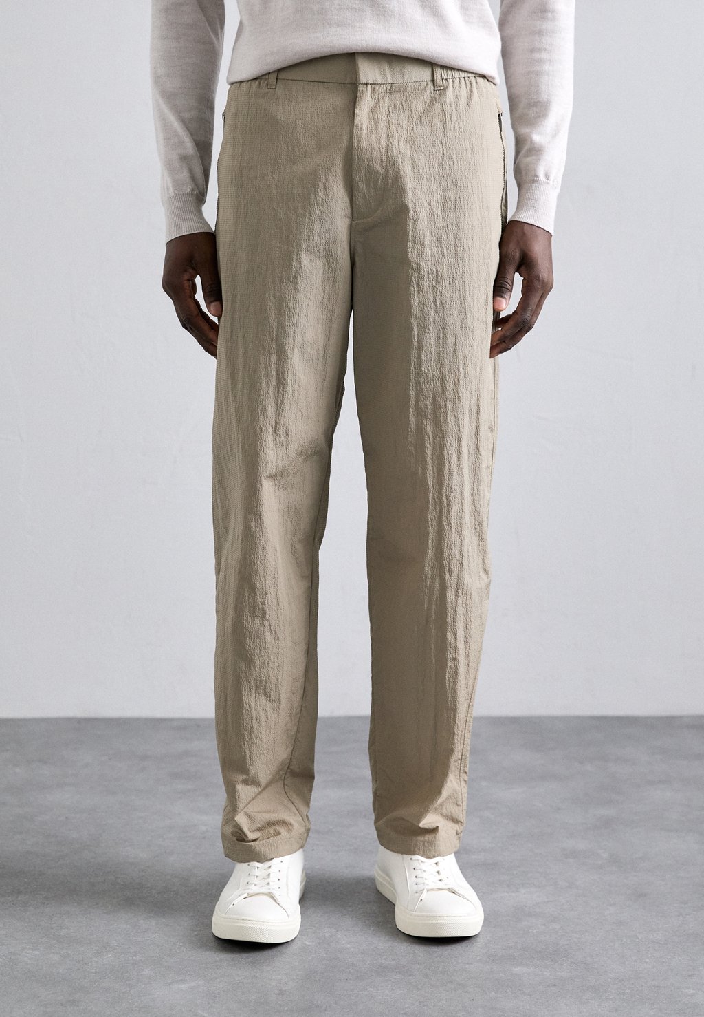 

Брюки TROUSER Armani Exchange, коричневый