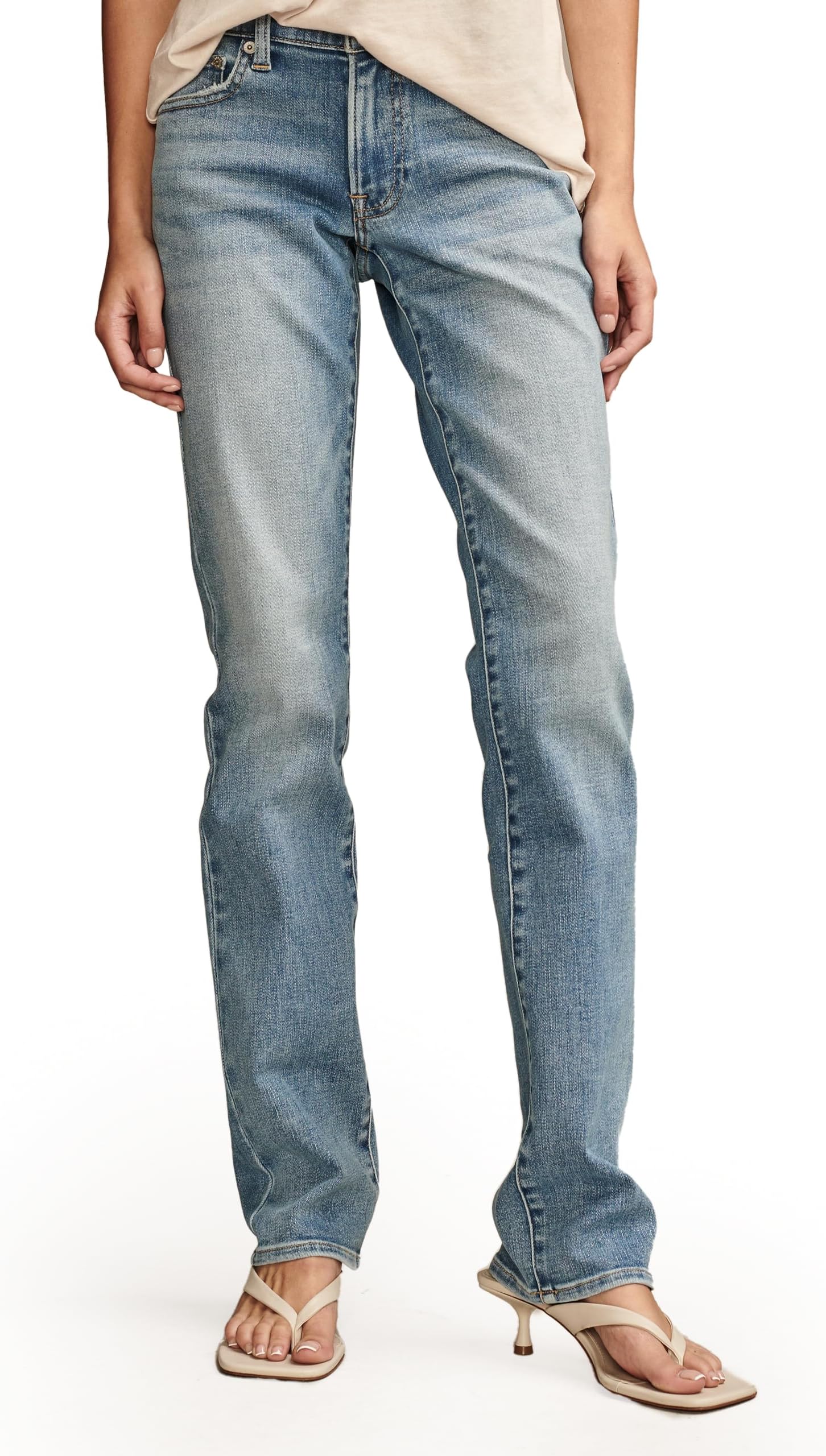

Джинсы Lucky Brand Mid Rise Sweet Straight, цвет Wanderer