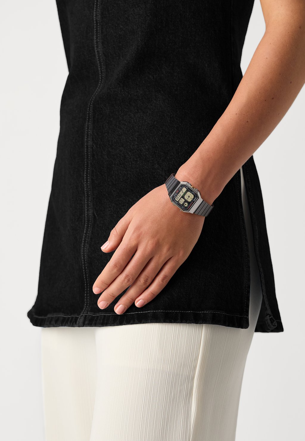 

Цифровые часы UNISEX Casio, серебряный