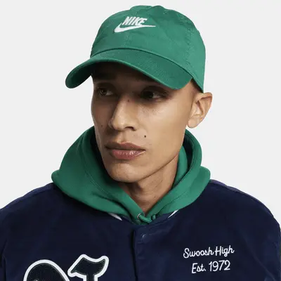 

Бейсболка Nike Club Unstructured Futura Wash Cap, цвет Malachite/White