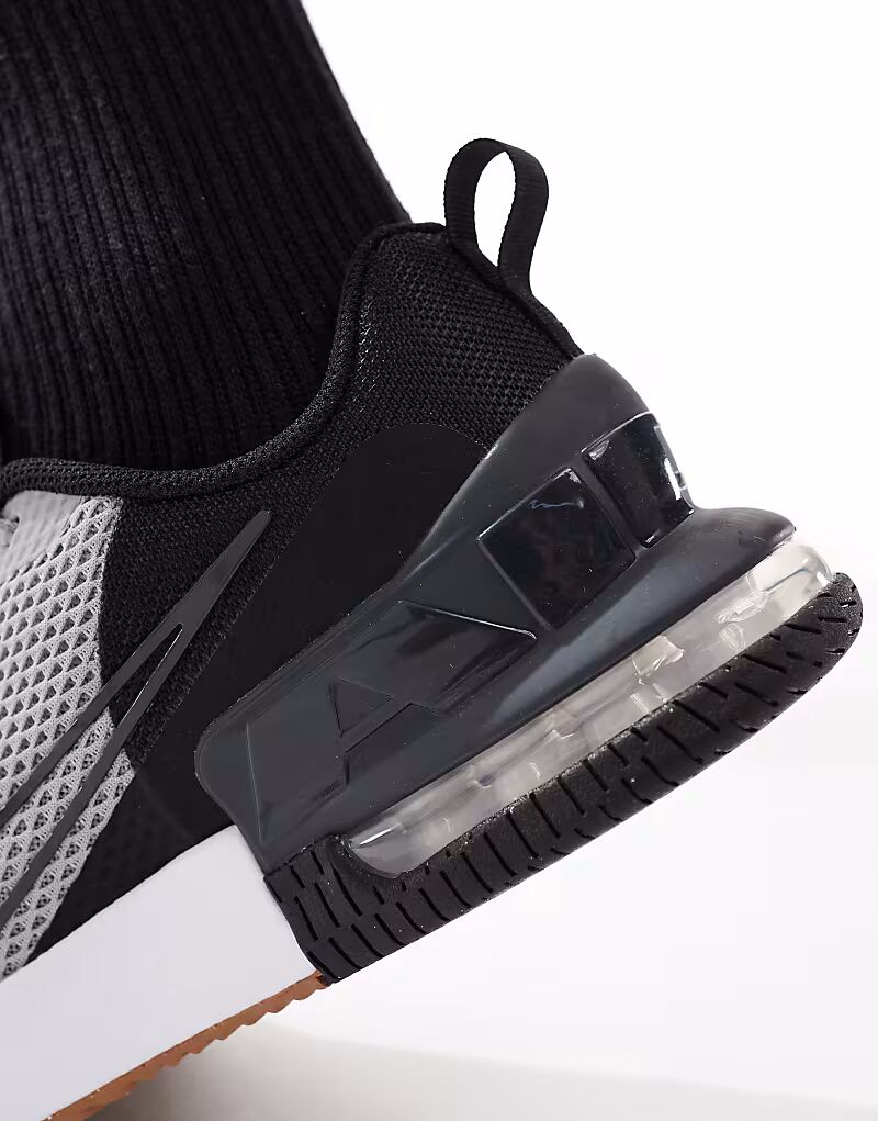 Кроссовки Nike Training Air Max Alpha 6 серого и черного цветов — фото 4