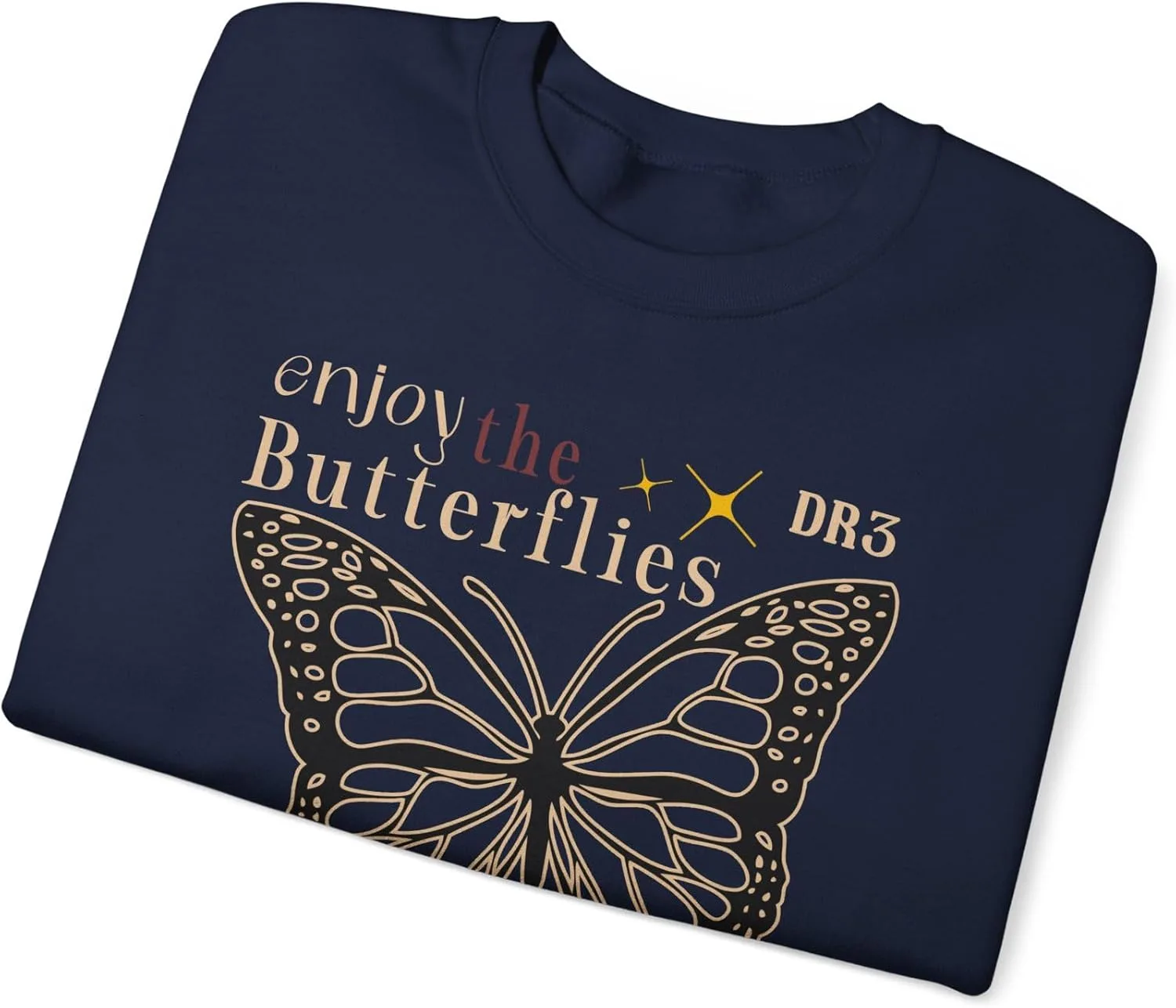 Футболка Enjoy The Butterflies, футболка с изображением бабочки Риккардо, подарок для любителя автоспорта, футболка в стиле гонщика Риккардо GENERIC, темно-синий — фото 2