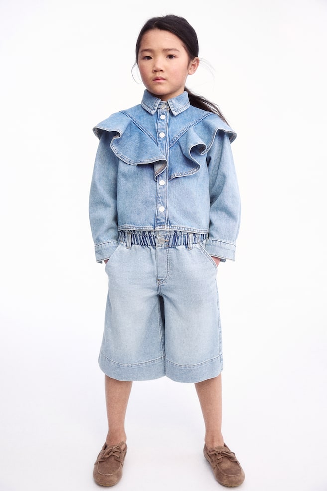

Джинсовые шорты с поясом-«бумажником» H&M, синий