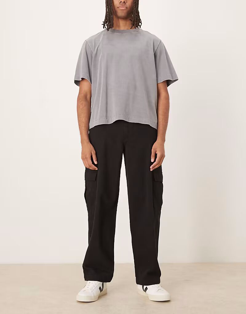 

Свободные прямые брюки-карго черного цвета Asos Design