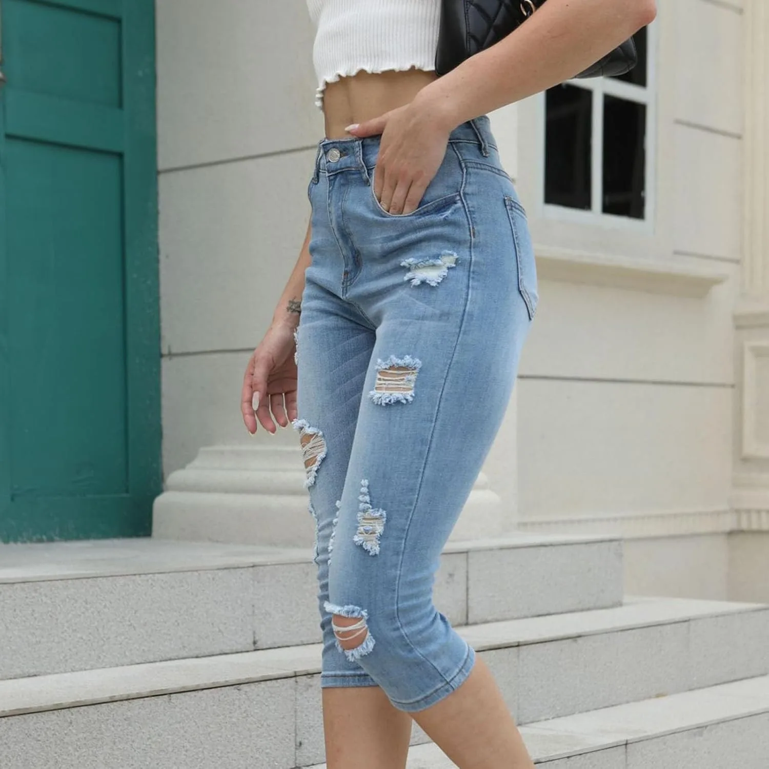 Рваные джинсы-капри для женщин distressed skinny с высокой посадкой — фото 3
