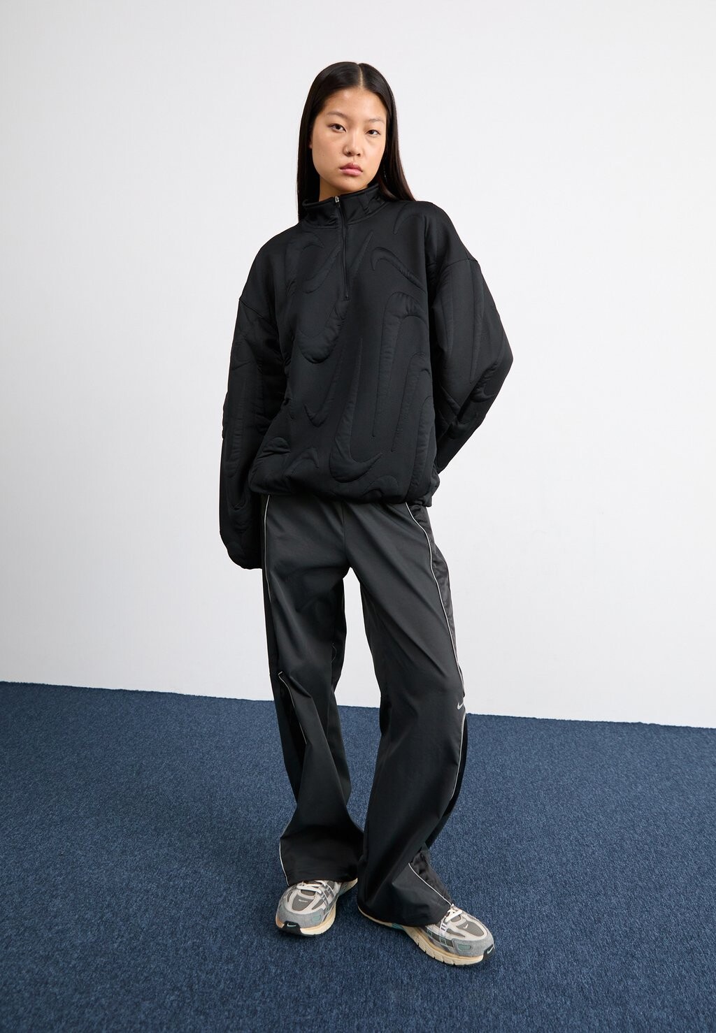 

Толстовка COZY LOGO Nike Sportswear, черный