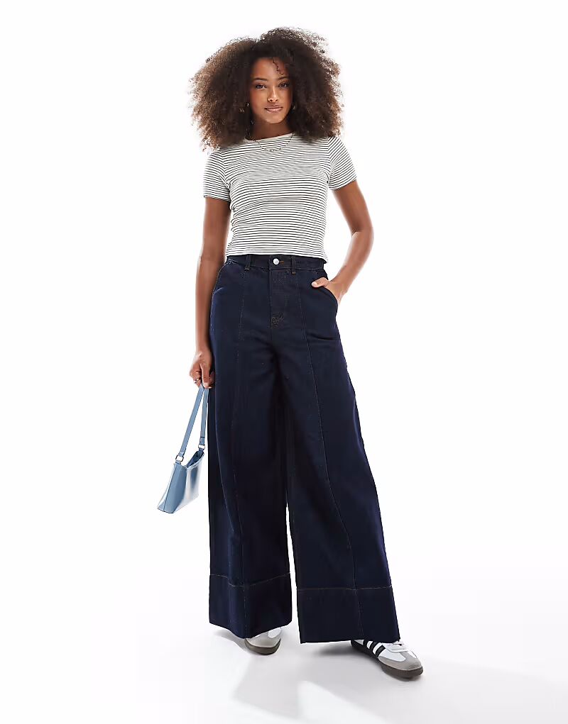 

Джинсы ASOS DESIGN с широкими штанинами, декоративными швами и глубоким швом снизу