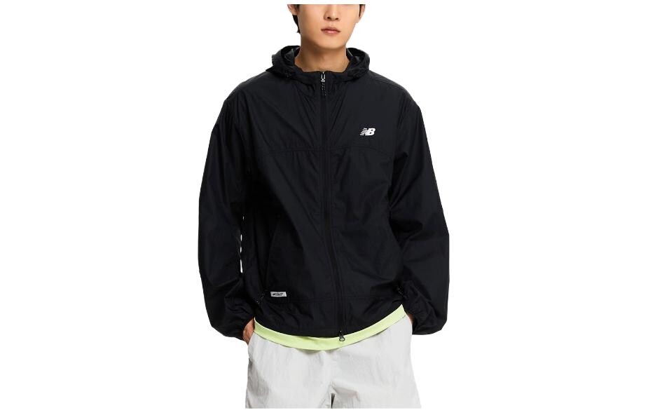 

Мужская куртка UNI Essential черного цвета New Balance, черный