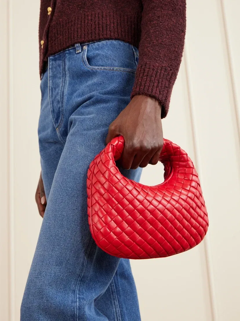 Сумка на плечо Veneta Baby Intrecciato из кожи BOTTEGA VENETA, красный — фото 3