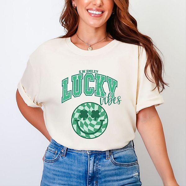 

SWSmiley lucky vibes smiley - футболка с принтом для женщин, окрашенная в стиле garment dyed Simply Sage Market, Ivory, Зеленый, SWSmiley lucky vibes smiley - футболка с принтом для женщин, окрашенная в стиле garment dyed Simply Sage Market, Ivory