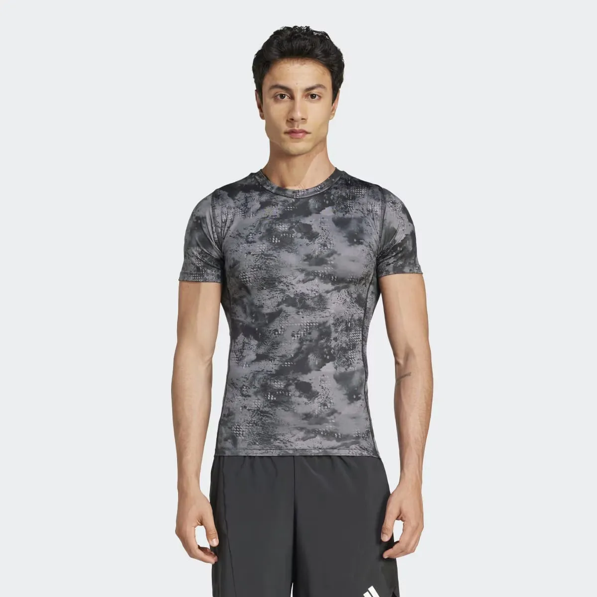 

Мужская футболка Adidas Techfit Training Allover с принтом, цвет Estampado