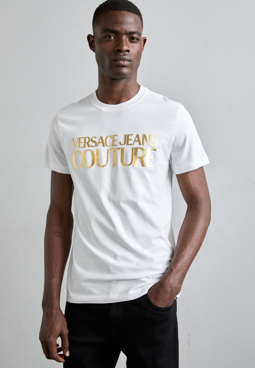 

Футболка с принтом LOGO Versace, белый
