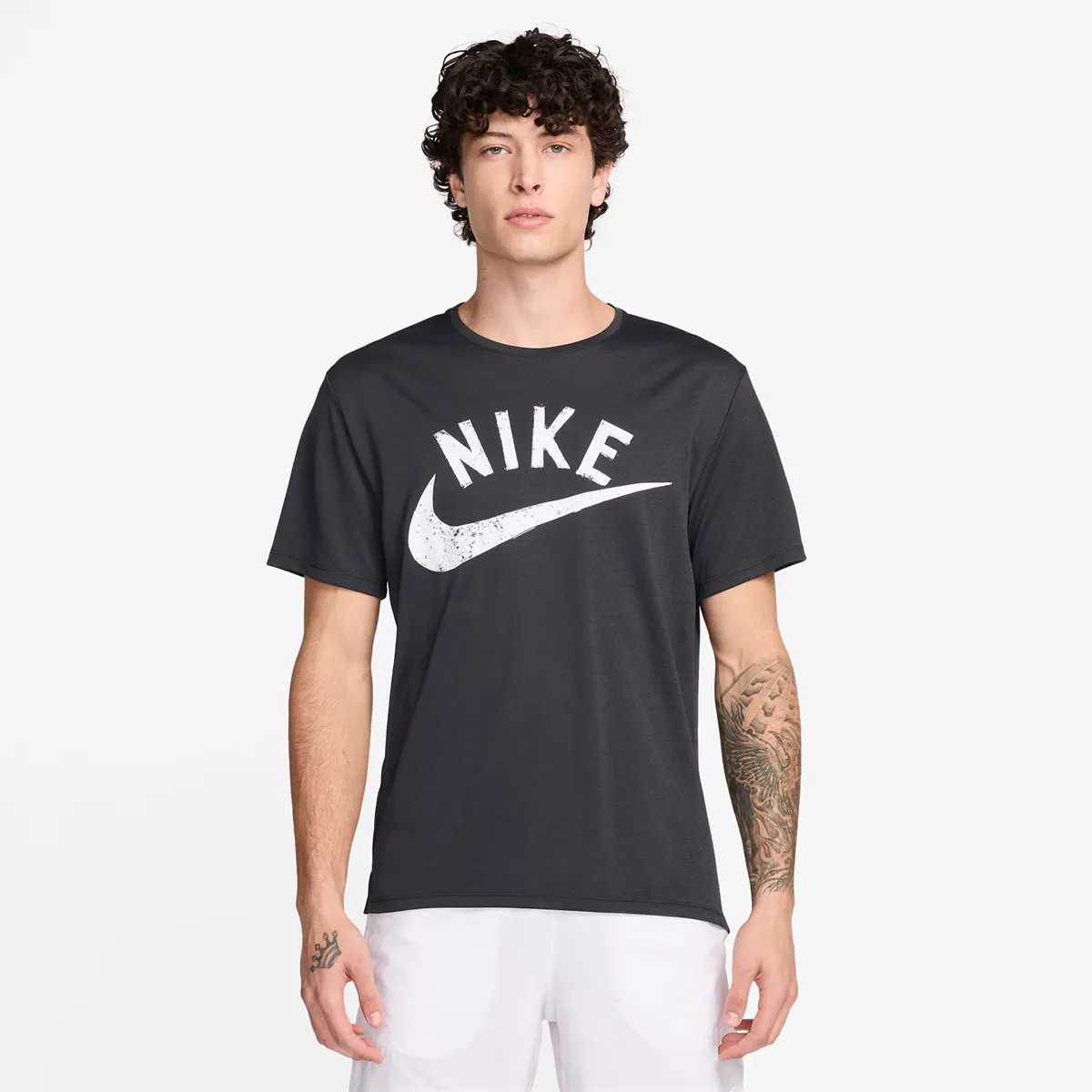 

Мужская футболка Miler Swoosh Nike, серый/черный