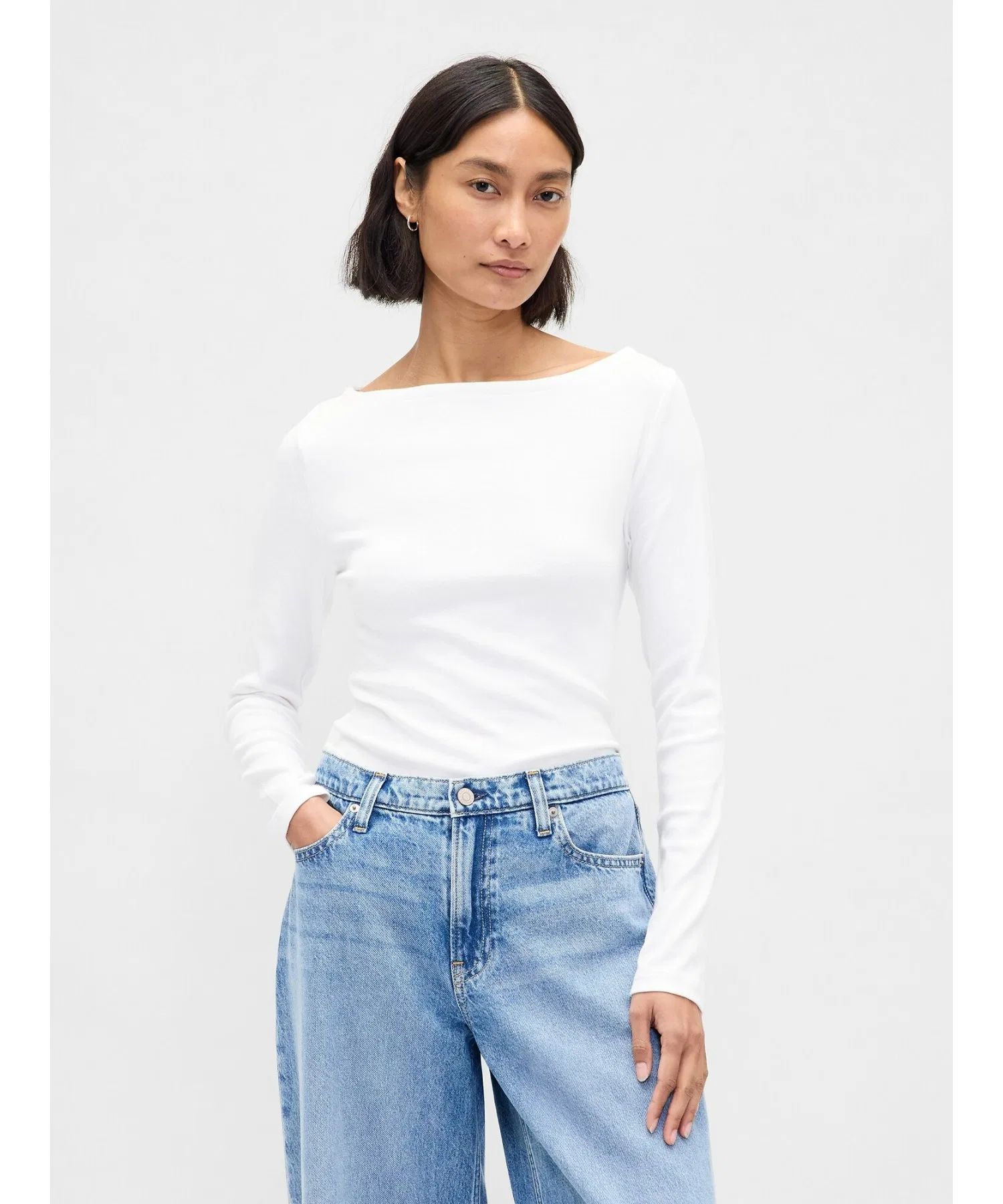 Женская футболка GAP с лодочным вырезом