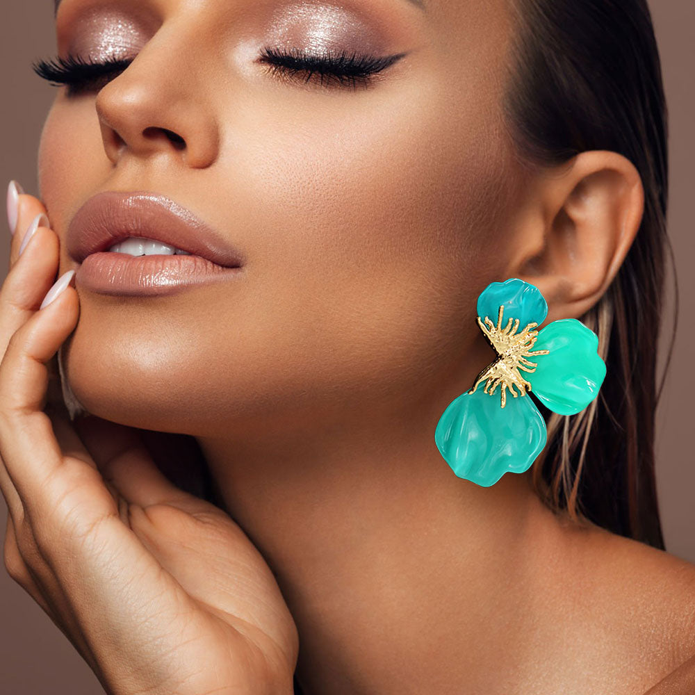 

Серьги-половинки лепестков из смолы - голубой циркон, золото Fashnzfab, Blue Zircon, Gold