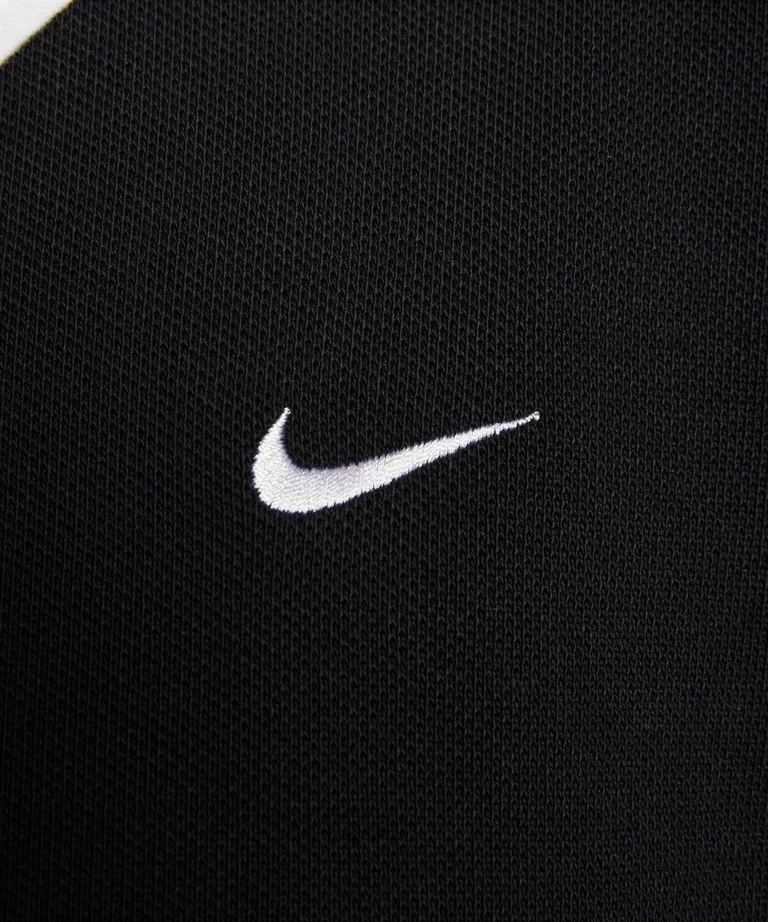 Женская поло-рубашка Nike Sportswear с длинными рукавами, модель IF0358-010, черная. — фото 4
