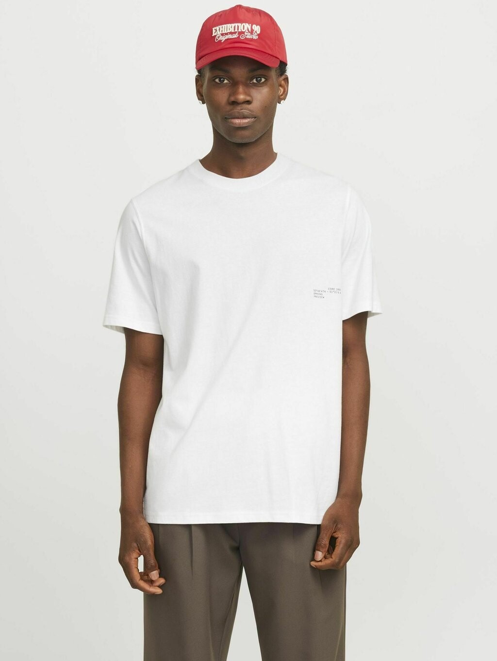 

Футболка с принтом RUNDHALSAUSSCH Jack & Jones, молочный