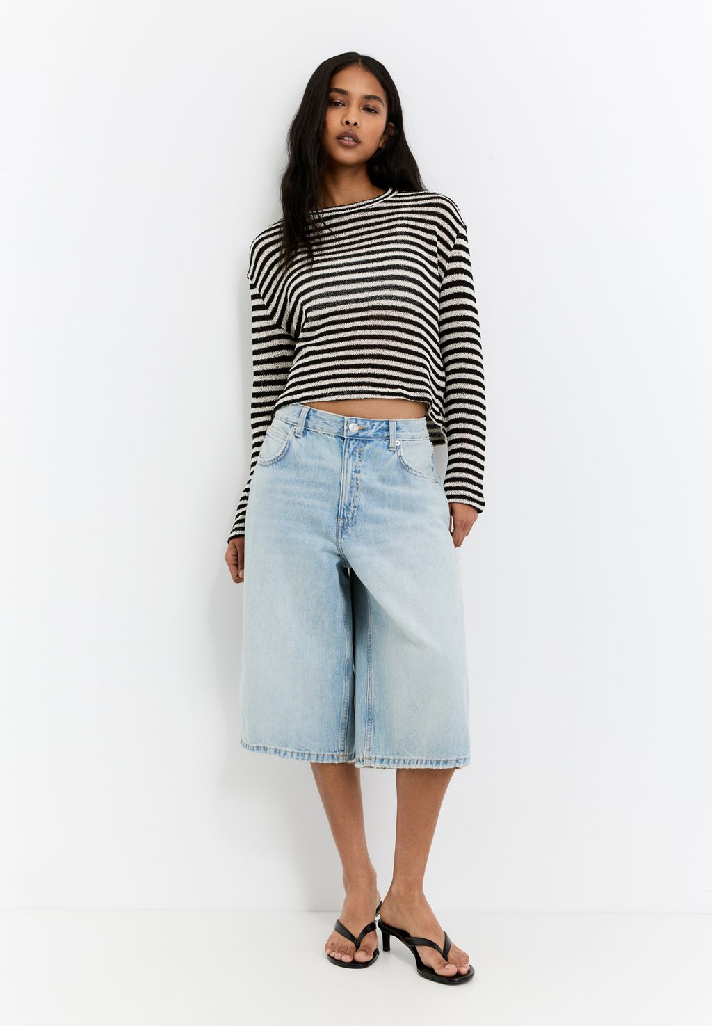

Свитер STRIPED BIAS CUT PULL&BEAR, бежевый