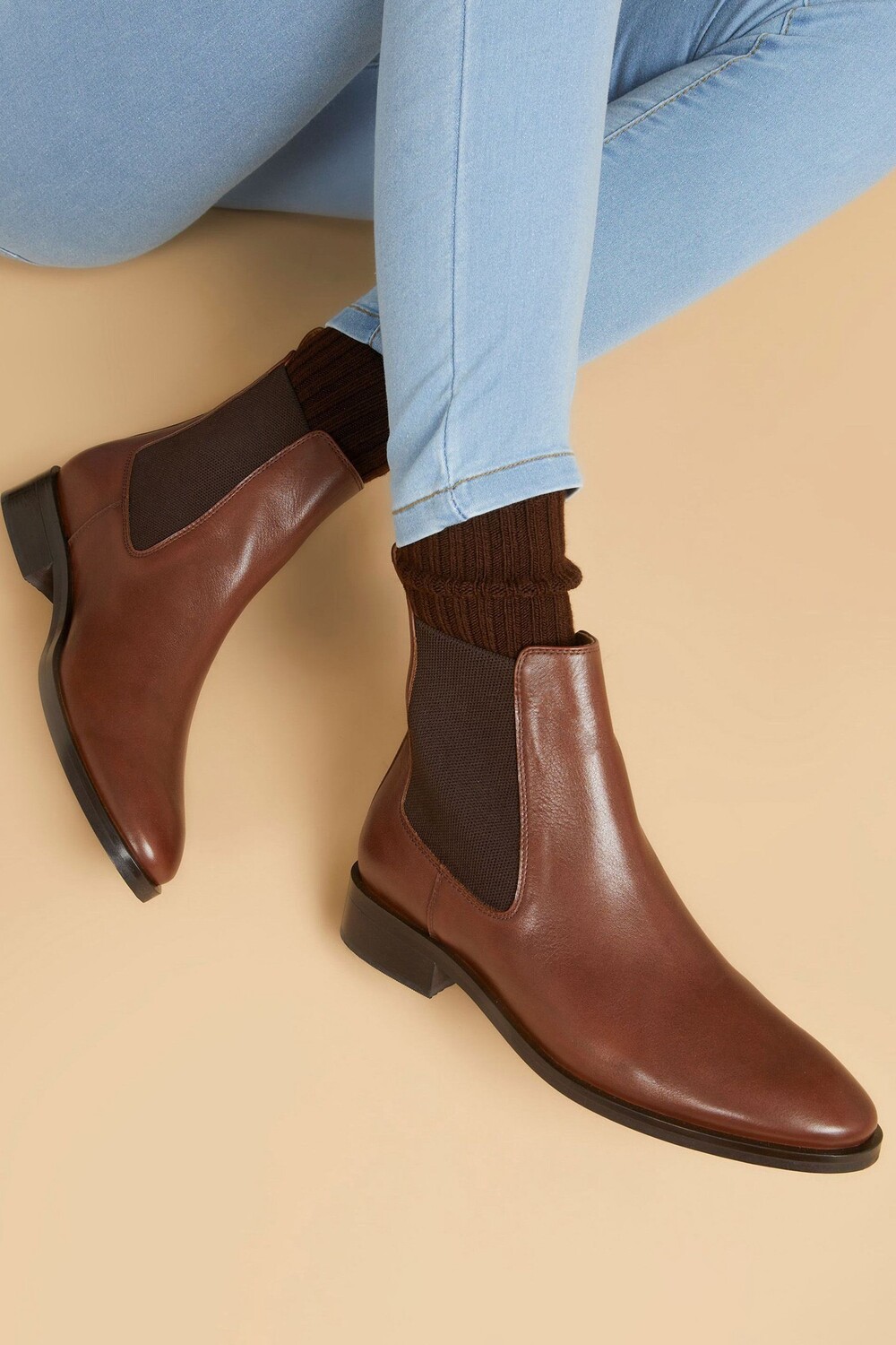 Забудь меня не ботинки челси с острым носком Jones Bootmaker, бежевый
